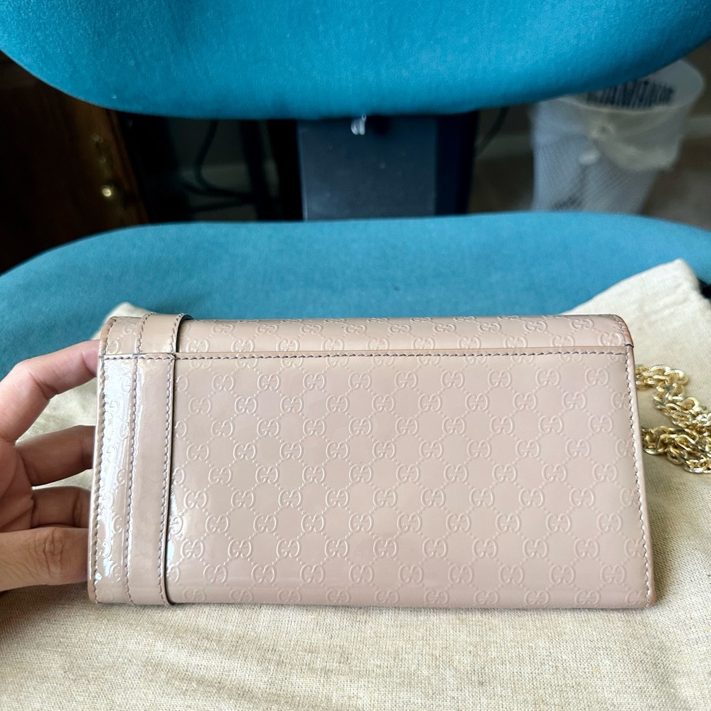 Gucci Microguccissima Pattern Patent Leather - image 2